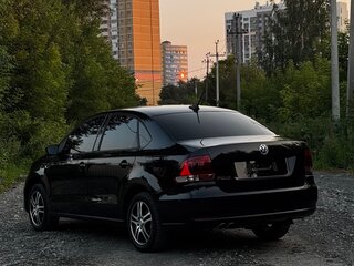 2018 Volkswagen Polo V Рестайлинг, чёрный, 1250000 рублей, вид 4