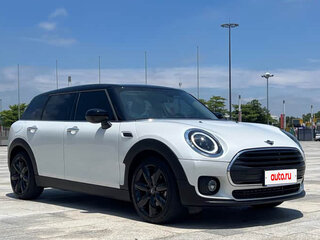 2022 Mini Clubman Cooper II Рестайлинг, белый, 1750000 рублей, вид 3