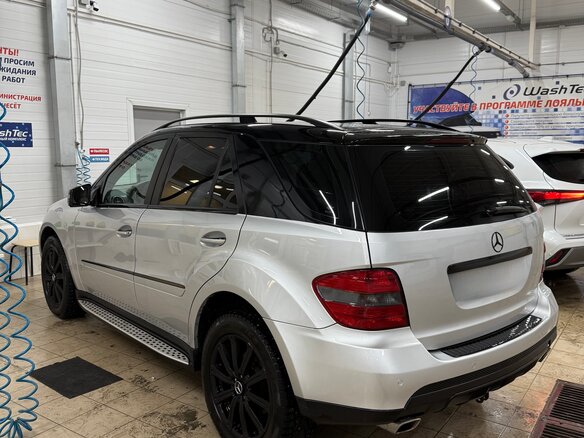 2008 Mercedes-Benz M-Класс 350 II (W164) Рестайлинг, серебристый, 1300000 рублей - вид 4
