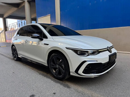 2022 Volkswagen Golf VIII, белый, 2245000 рублей, вид 3