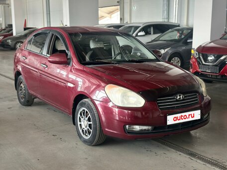 2006 Hyundai Verna II, красный, 245000 рублей, вид 1