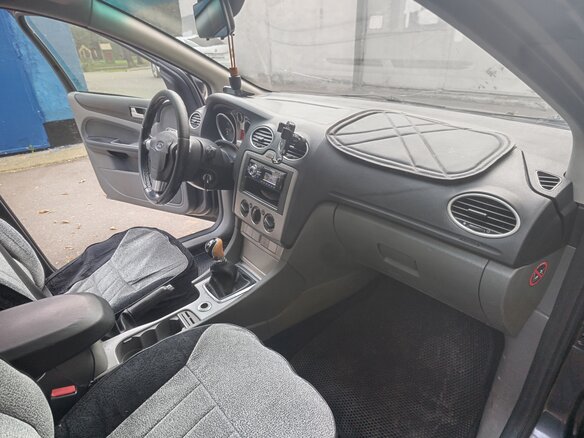 2010 Ford Focus II Рестайлинг, серый, 300000 рублей - вид 13