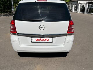 2012 Opel Zafira B Рестайлинг, белый, 1050000 рублей, вид 5