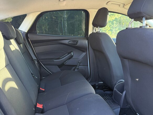 2015 Ford Focus III Рестайлинг, белый, 1100000 рублей - вид 18