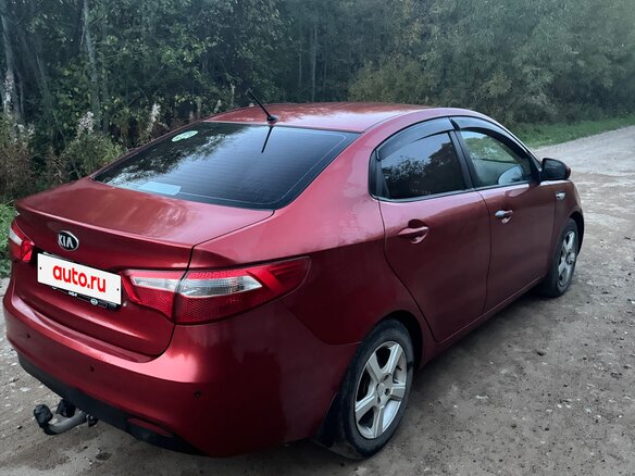 2013 Kia Rio III, красный, 550000 рублей - вид 6