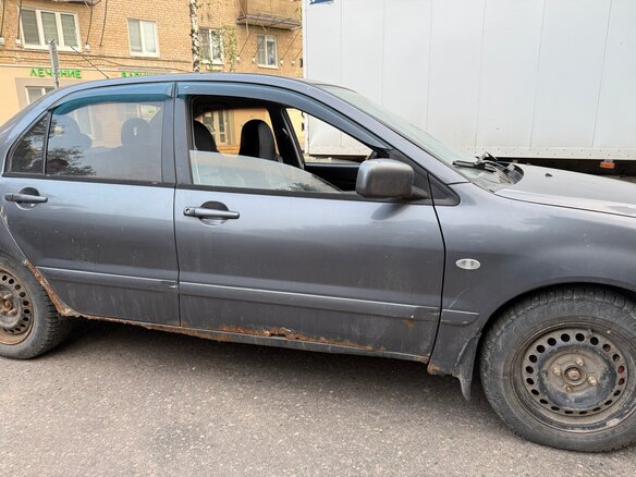 2005 Mitsubishi Lancer IX Рестайлинг, серебристый, 190000 рублей - вид 1