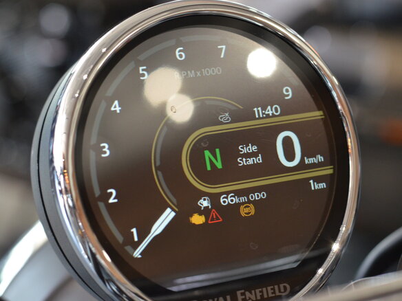 2026 Royal Enfield Bear 650, серебристый, 728000 рублей - вид 12
