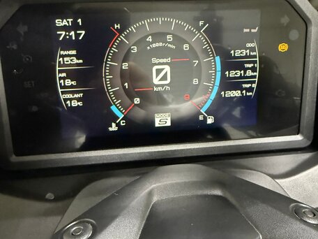 2023 Yamaha TMAX, зелёный, 1610000 рублей, вид 5