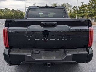 2025 Toyota Tundra CrewMax III, чёрный, 9933862 рублей, вид 4