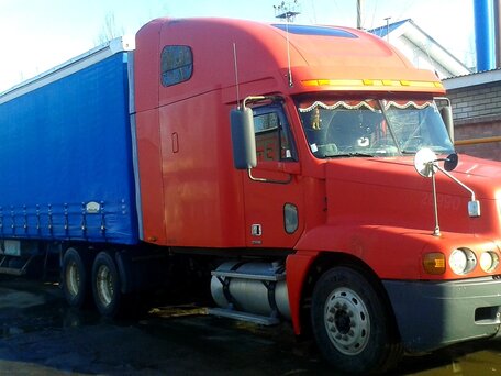 2003 Freightliner Century Class, красный, 1600000 рублей, вид 3