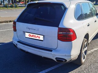 2007 Porsche Cayenne S I Рестайлинг (957), белый, 900000 рублей, вид 3