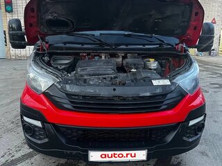 2017 Iveco Daily, красный, 1875000 рублей, вид 5