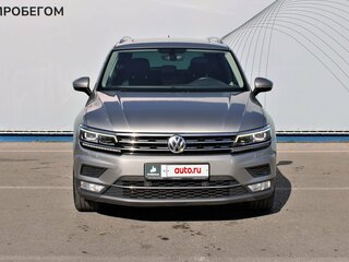 2017 Volkswagen Tiguan II, серебристый, 3053000 рублей, вид 2