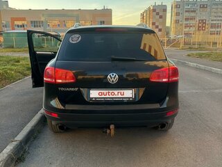 2012 Volkswagen Touareg II, чёрный, 1800000 рублей, вид 3