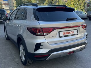 2021 Kia Rio X IV Рестайлинг, серебристый, 1810000 рублей, вид 3