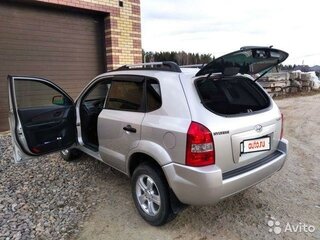 2007 Hyundai Tucson I, серебристый, 730000 рублей, вид 4