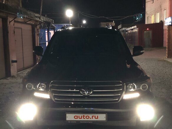 2013 Toyota Land Cruiser 200 Series Рестайлинг 1, чёрный, 5050000 рублей - вид 2
