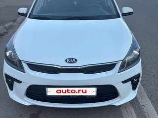 2017 Kia Rio IV, белый, 1050000 рублей, вид 1