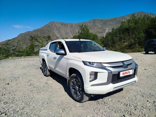 2019 Mitsubishi L200 V Рестайлинг, белый, 2150000 рублей, вид 1