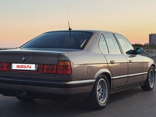 1988 BMW 5 серии 520i III (E34), бежевый, 530000 рублей, вид 3