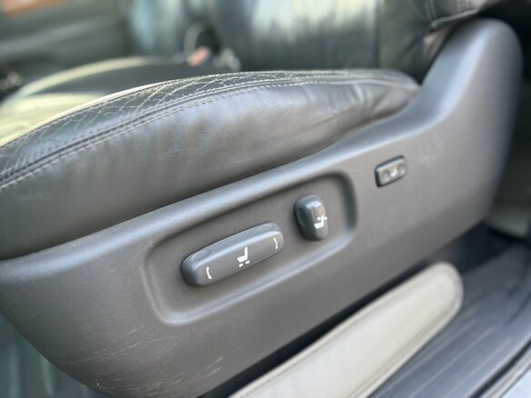 2005 Lexus GX 470 I, серый, 2600000 рублей - вид 32