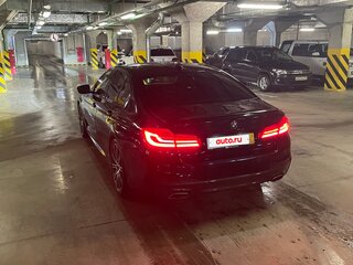 2019 BMW 5 серии 530d xDrive VII (G30/G31/G38), чёрный, 5600000 рублей, вид 4
