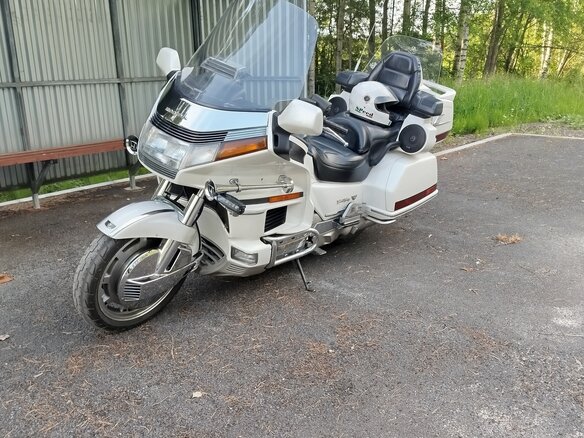1993 Honda GL 1500 Gold Wing, белый, 700000 рублей - вид 1