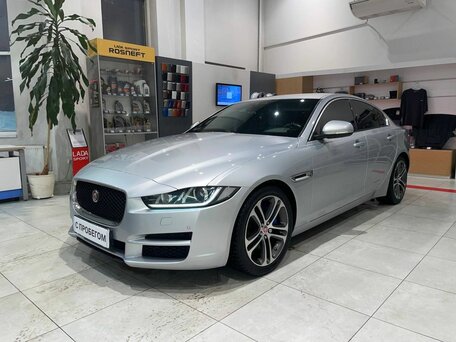 Jaguar XE I