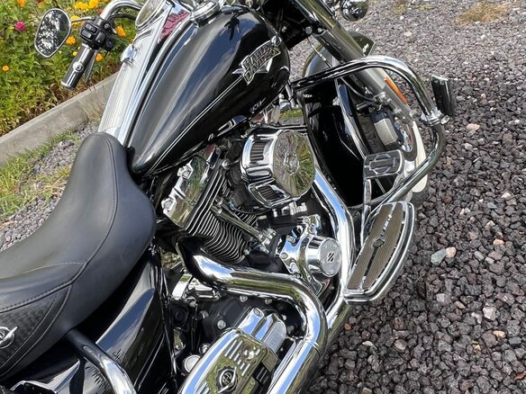 2011 Harley-Davidson Road King, чёрный, 1800000 рублей - вид 4