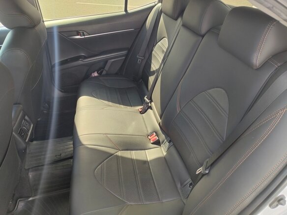 2019 Toyota Camry VIII (XV70), белый, 2499999 рублей - вид 12