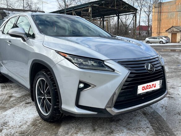 2017 Lexus RX 350 IV, серебристый, 4000000 рублей - вид 16