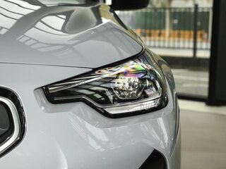 2025 BMW 2 серии 220i G42 Рестайлинг, серый, 6325000 рублей, вид 4