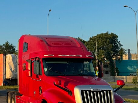 2003 Freightliner Columbia, красный, 2290000 рублей, вид 3
