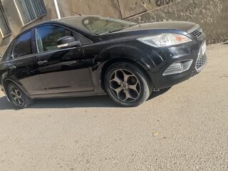 2008 Ford Focus II Рестайлинг, чёрный, 700000 рублей, вид 2