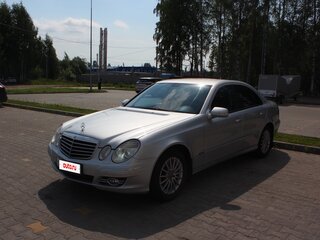2009 Mercedes-Benz E-Класс 220 III (W211, S211) Рестайлинг, серебристый, 1000000 рублей, вид 1