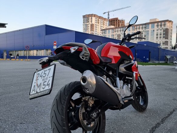 2019 BMW G 310 R, красный, 425000 рублей - вид 5