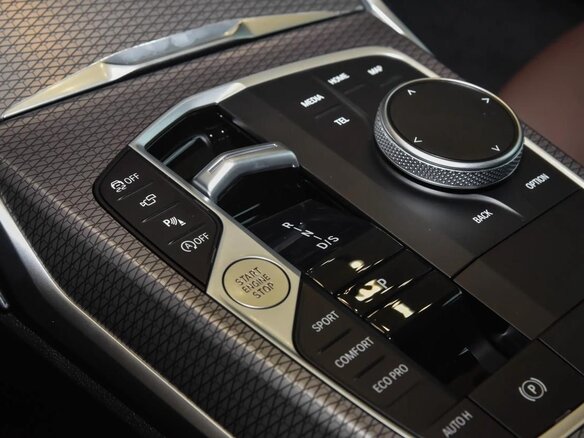 2025 BMW 3 серии 330i VII (G2x) Рестайлинг, серебристый, 5668000 рублей - вид 13