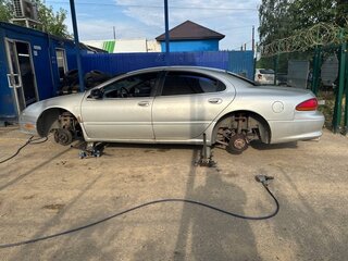 2002 Chrysler Concorde II, серебристый, 450000 рублей, вид 2