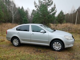 2013 Skoda Octavia II (A5) Рестайлинг, серебристый, 600000 рублей, вид 2