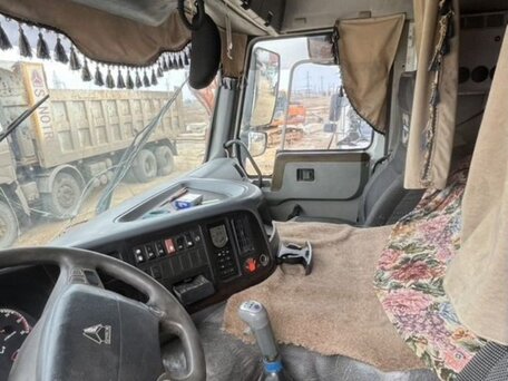 2012 Sinotruk Howo HW76, белый, 1900000 рублей, вид 2