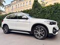 2020 BMW X1 18d xDrive II (F48) Рестайлинг, белый - вид 2