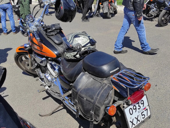 2000 Honda Magna, чёрный, 400000 рублей - вид 1