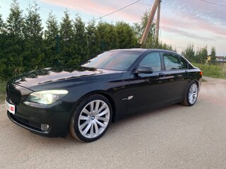 2009 BMW 7 серии Long 740Li V (F01/F02/F04), чёрный, 1350000 рублей, вид 1