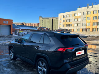 2021 Toyota RAV4 V (XA50), коричневый, 3400000 рублей, вид 4