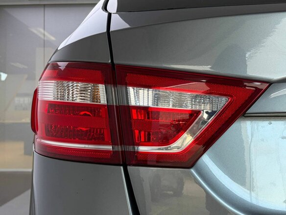 2021 Lada (ВАЗ) Vesta SW Cross I, серый, 1120000 рублей - вид 9