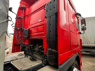 2005 DAF XF 95, красный, 1750000 рублей, вид 2