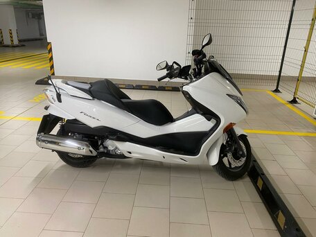 2011 Honda Forza, белый, 300000 рублей, вид 1