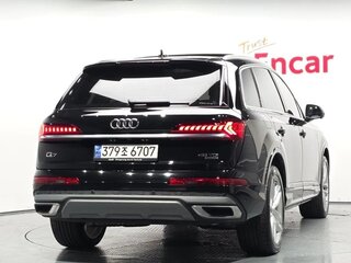 2023 Audi Q7 45 TDI II (4M) Рестайлинг, чёрный, 10420911 рублей, вид 3