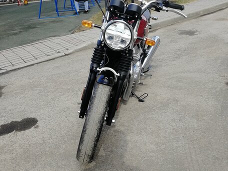2024 Royal Enfield Interceptor 650, красный, 599000 рублей, вид 4