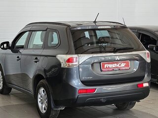 2014 Mitsubishi Outlander III, серый, 1570000 рублей, вид 4